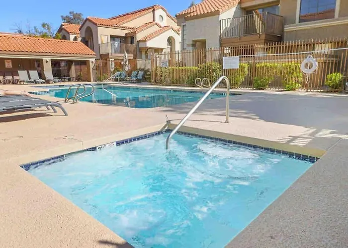 Hébergement de vacances The Cool Cactus With Pool And Jacuzzi Tempe